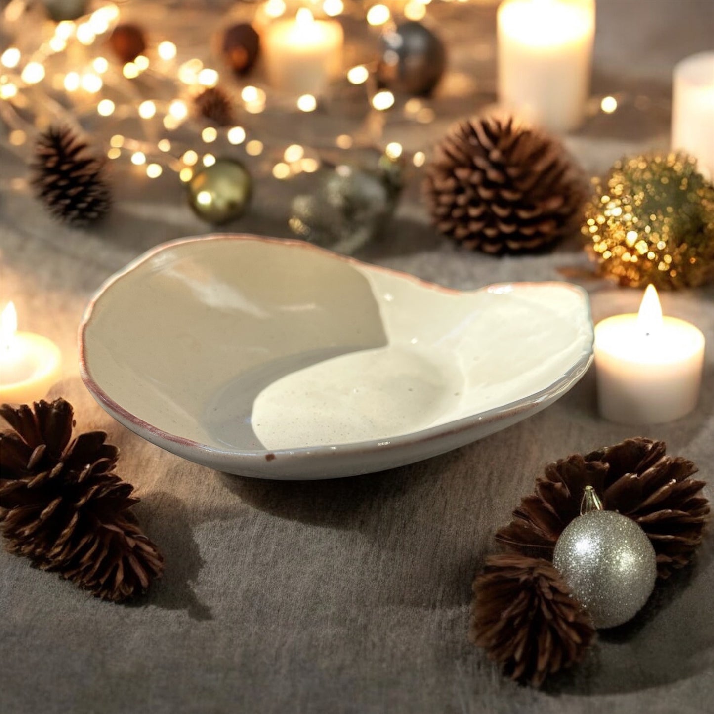 Cream Oval Wavy Bowl 2
