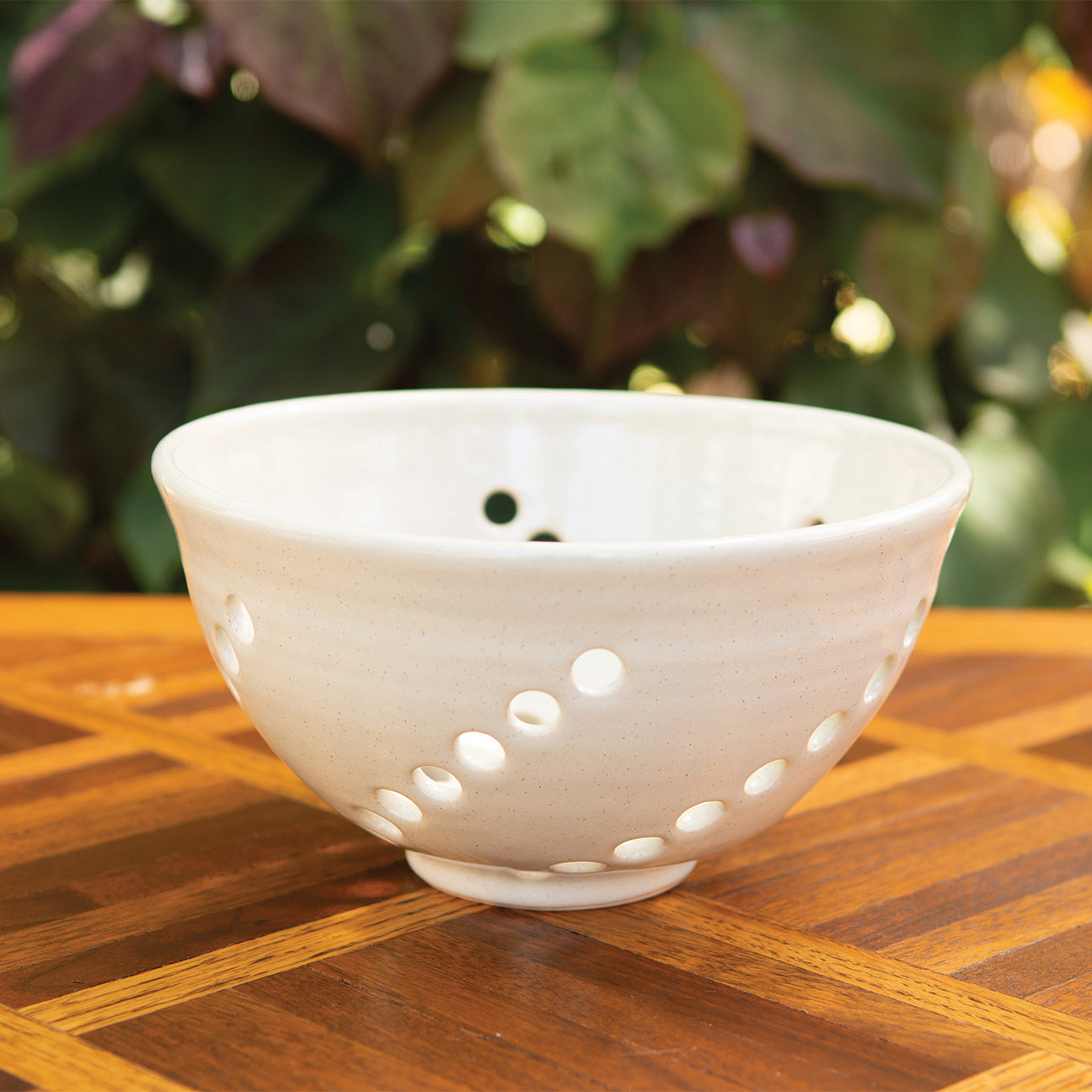 8” Spiral Cream Colored Strainer