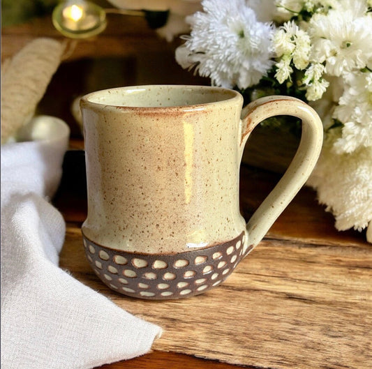 Cream Chicken Peck Round Bottom Mug